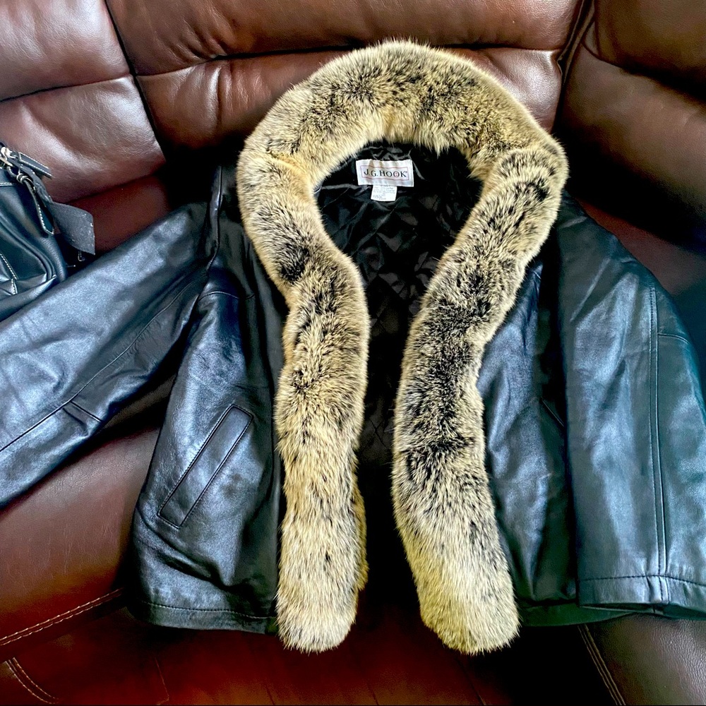 Leather jacket 100% soft leather fits perfectly